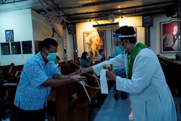 Komuni2--pak suprihardjo_1